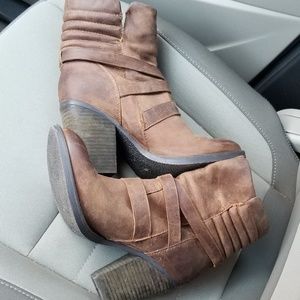 Steve Madden Shoes - Steve Madden genuine Raleigh leather moto boots Steve Madden Shoes - Steve Madden genuine Raleigh leather moto boots